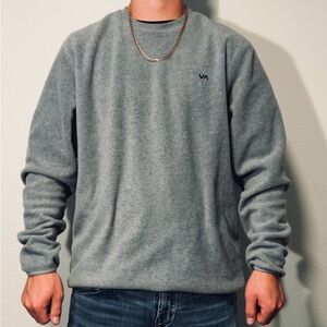 Brand: RVCA Size:LG Color: Gray